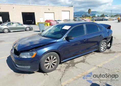 2013 Volkswagen Passat S z USA, uszkodzony, nr VIN 1VWAP7A3XDC000817